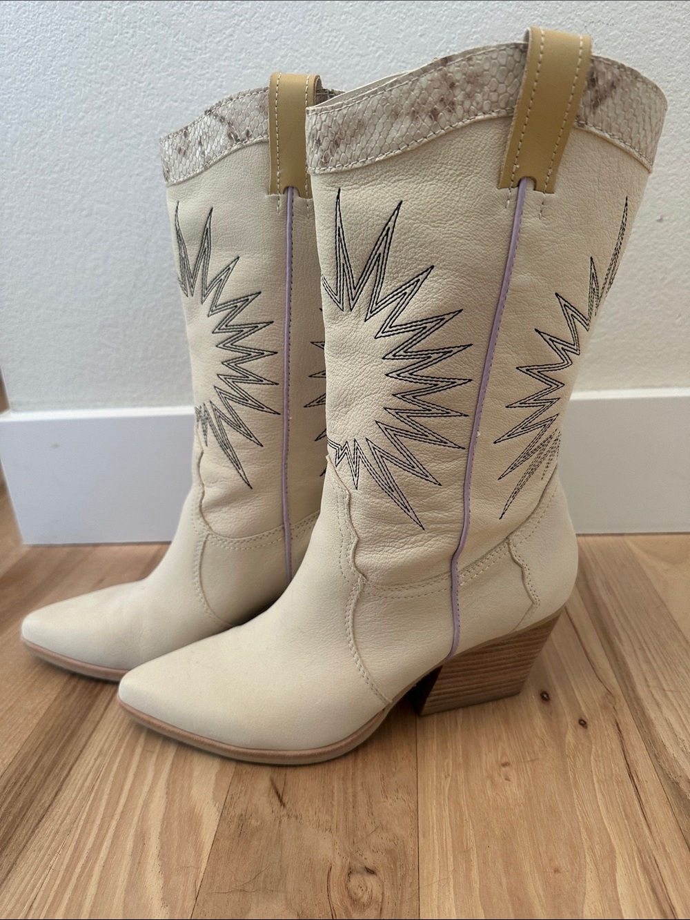 Dolce Vita Cream Western Cowboy Boots Size 10 Snakeskin Trim